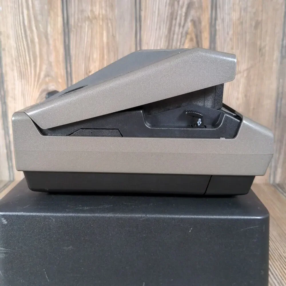 Polaroid Spectra System Auto Focus Instant Camera Flash Hard Case‎ Vtg UNTESTED